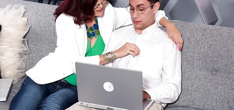 Excellent older Dana Devereaux in hardcore fuck action 